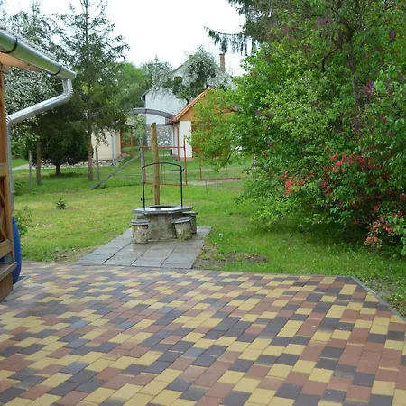 Oeroemvoelgy Vendeghaz